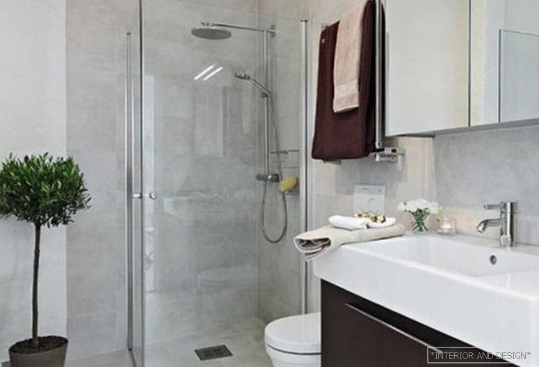 Elegantna kupaonica u tipičnom apartmanu