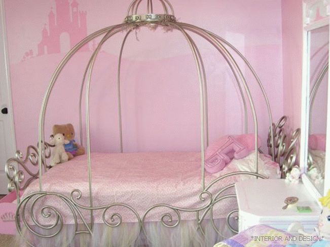 Ružičasta soba za djevojčicu od 12 godina